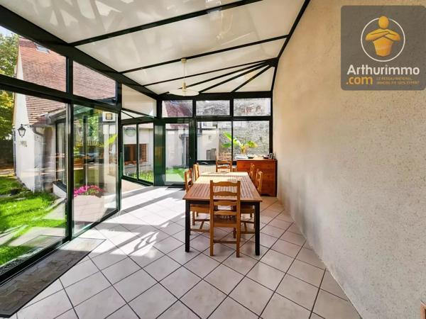 Vente                                                      Maison
                        
                     5 pièces                      166 m2                     à Beaugency
