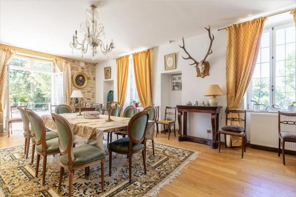 Château 599 000 € Aigurande 19 p 530 m² DPE D