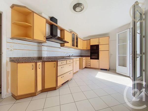 Maison à vendre  10 pièces - 190 m 2   CHAILLY EN BIERE  - 77