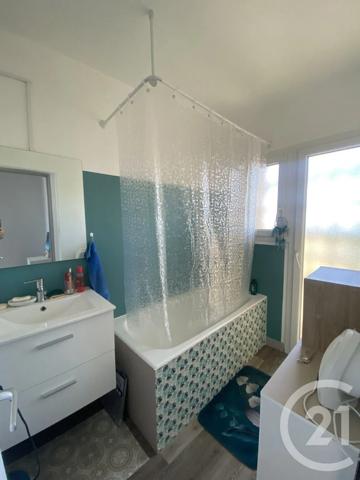 Appartement F3 à vendre  3 pièces - 66,83 m 2   CHATEAUDUN  - 28