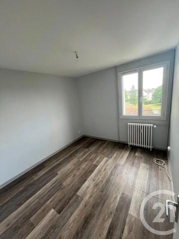 Appartement F3 à vendre  3 pièces - 66,83 m 2   CHATEAUDUN  - 28