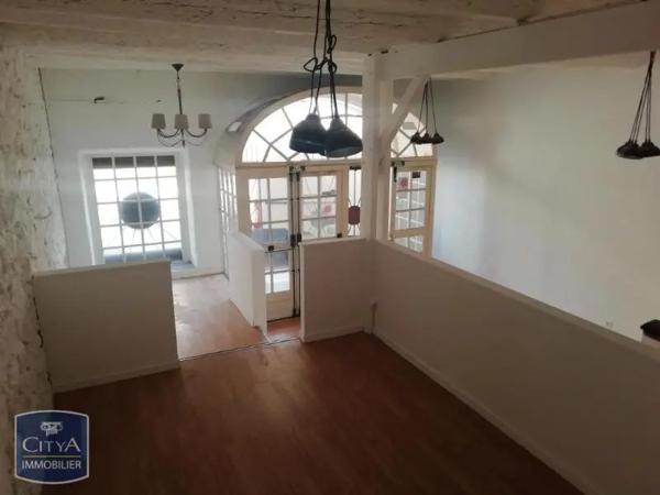 Local commercial à louer 79.09m² Clermont-l'Hérault (34800)