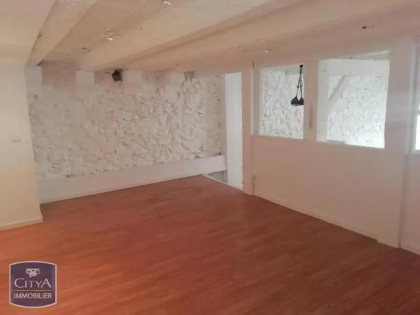 Local commercial à louer 79.09m² Clermont-l'Hérault (34800)
