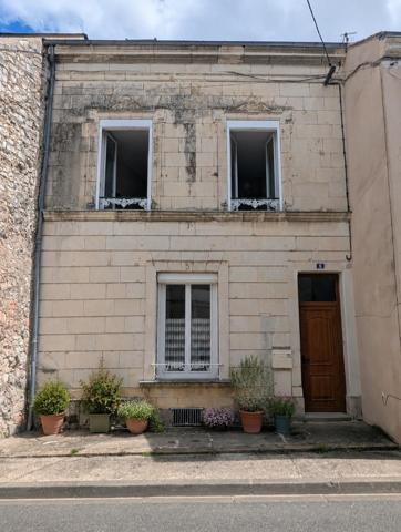 Le Lude centre-ville – Maison de caractère 4 chambres, cave voûtée et commerces à pied