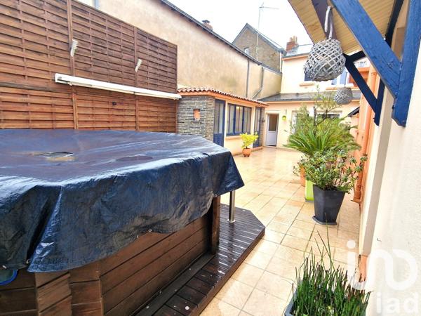 Maison de ville 4 pièces de 134 m² à Chemillé-en-Anjou (49120)