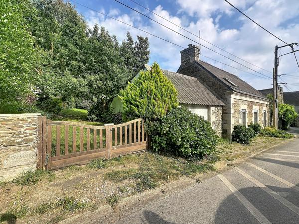 Ensemble en pierre : maison, bâtisse, atelier, garage