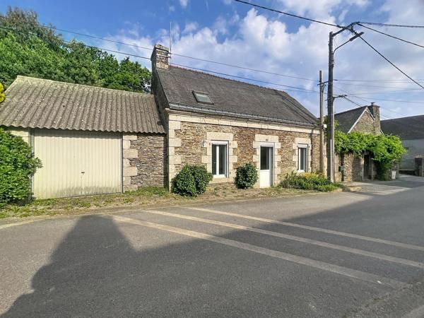 Ensemble en pierre : maison, bâtisse, atelier, garage