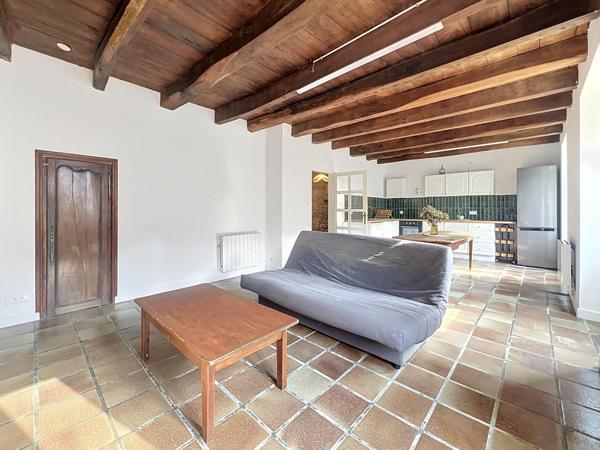 Ensemble en pierre : maison, bâtisse, atelier, garage