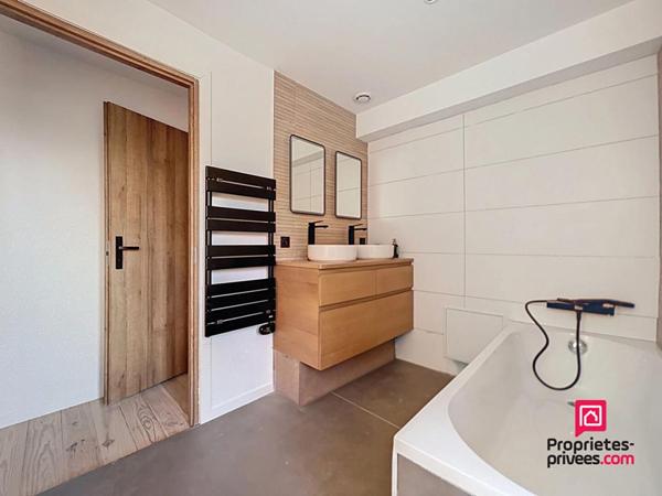 Maison de ville à Courgains 8 pièces 220 m2