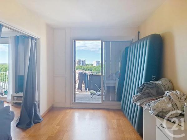 Appartement F4 à vendre  4 pièces - 77,03 m 2   MELUN  - 77