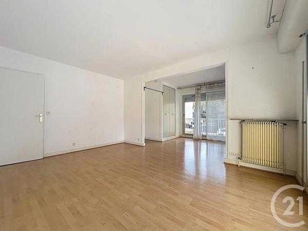 Appartement F4 à vendre  4 pièces - 77,03 m 2   MELUN  - 77