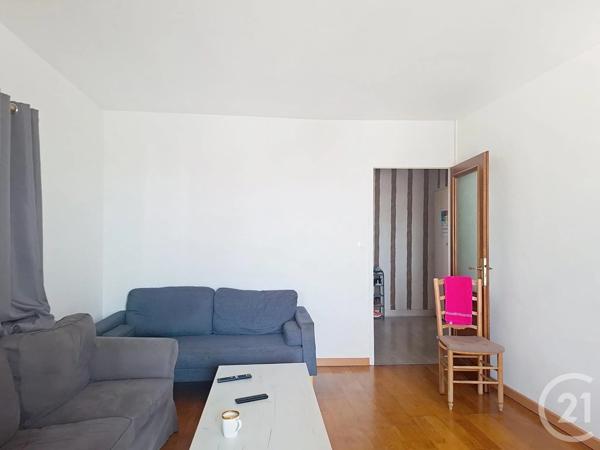 Appartement F4 à vendre  4 pièces - 77,03 m 2   MELUN  - 77