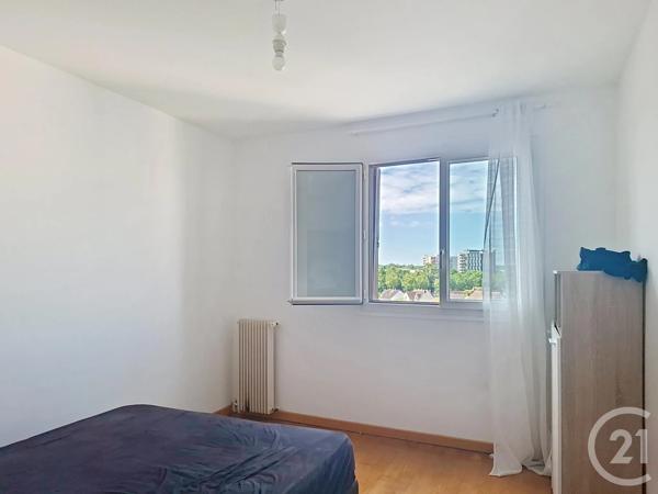 Appartement F4 à vendre  4 pièces - 77,03 m 2   MELUN  - 77