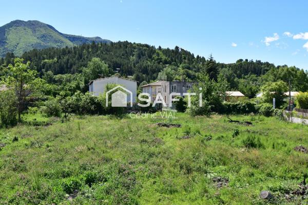 Terrain à bâtir avec vue dégagée à Digne de 634m²
