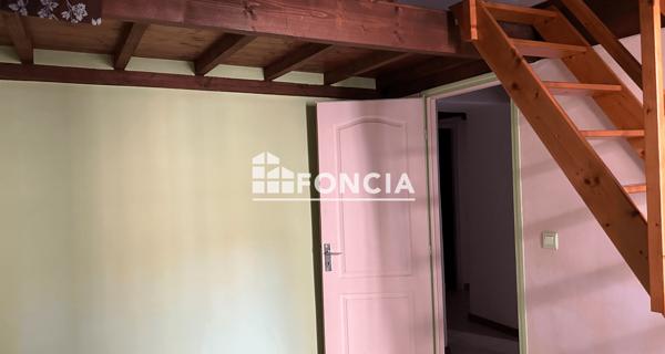 Location Maison 4 pièces 81 m² - Sainte-cécile-les-vignes 84290
