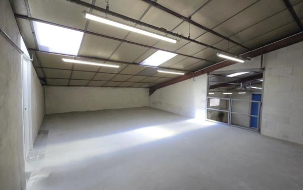 Location Local commercial 214 m2 à Bourgoin-Jallieu