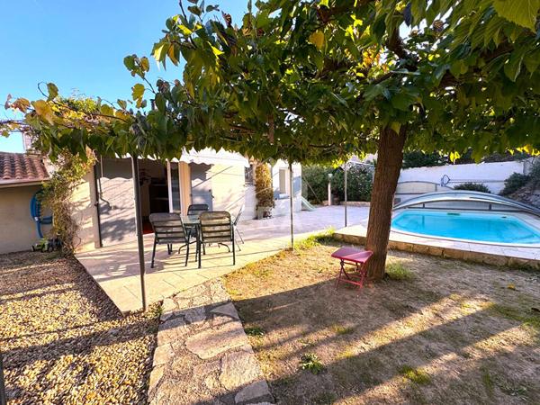 LANÇON PROVENCE - A vendre Maison de T4 avec garage et piscine