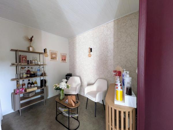Maison à vendre 112m² - SAINT PIERRE DES ECHAUBROGNES (79)