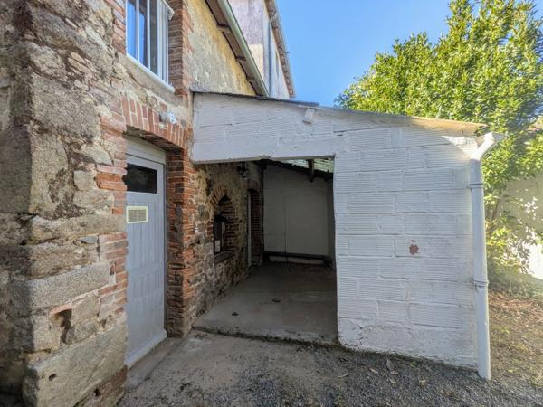 Maison à vendre 112m² - SAINT PIERRE DES ECHAUBROGNES (79)