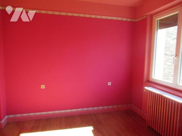 A vendre les Noes près Troyes proche  Ste Savine, Maison de 68m²  et atelier attenant de 85m²+ ...