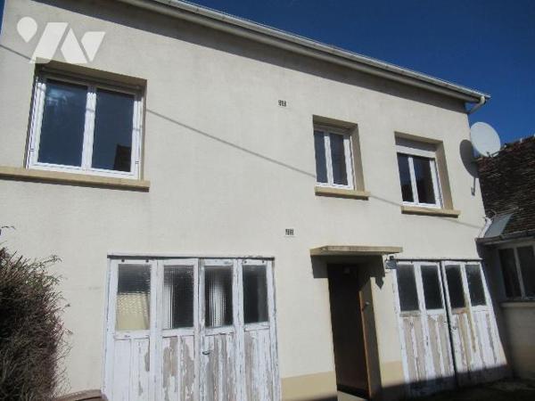 A vendre les Noes près Troyes proche  Ste Savine, Maison de 68m²  et atelier attenant de 85m²+ ...
