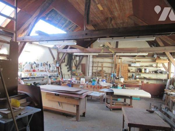 A vendre les Noes près Troyes proche  Ste Savine, Maison de 68m²  et atelier attenant de 85m²+ ...