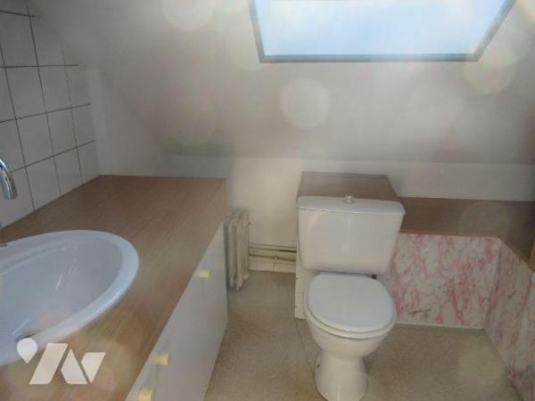A vendre les Noes près Troyes proche  Ste Savine, Maison de 68m²  et atelier attenant de 85m²+ ...