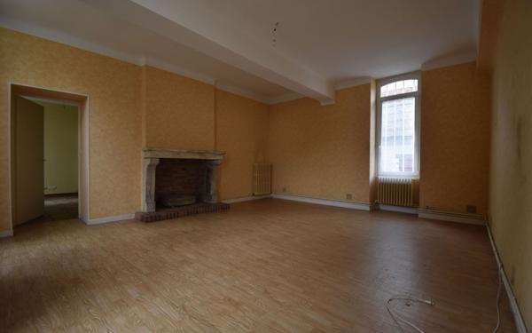 Appartement à vendre    3 pièces • 82 m2 Cosne-Cours-sur-Loire