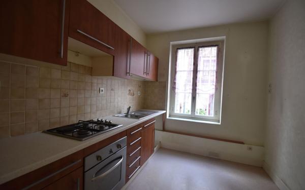 Appartement à vendre    3 pièces • 82 m2 Cosne-Cours-sur-Loire