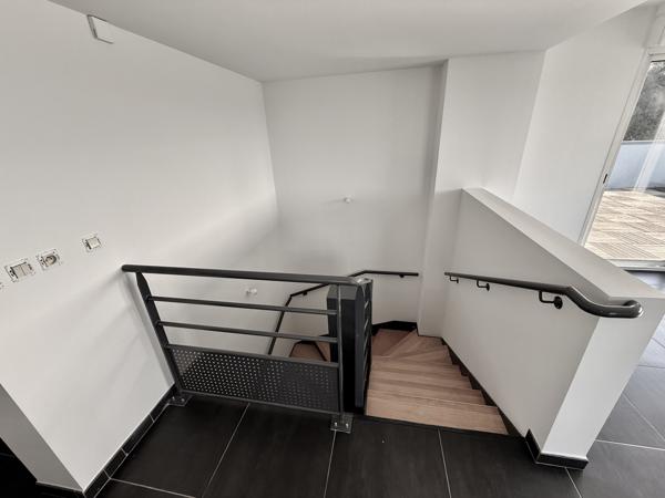 Montpellier (34000) CASTELNAU LE LEZ (34), Roof Top à 11 min comédie