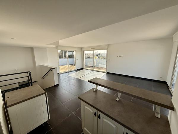 Montpellier (34000) CASTELNAU LE LEZ (34), Roof Top à 11 min comédie