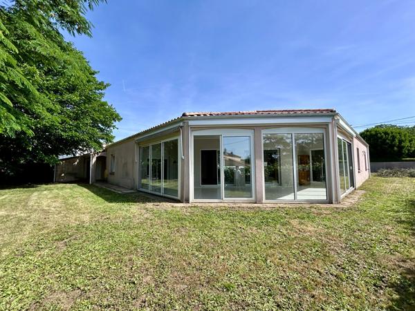 Maison Cherveux 7 pièces 151 m² + véranda 33 m², Cherveux 79410