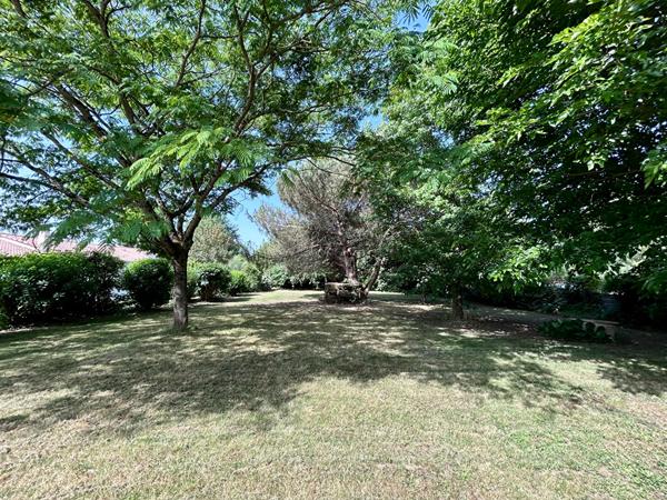 Maison Cherveux 7 pièces 151 m² + véranda 33 m², Cherveux 79410