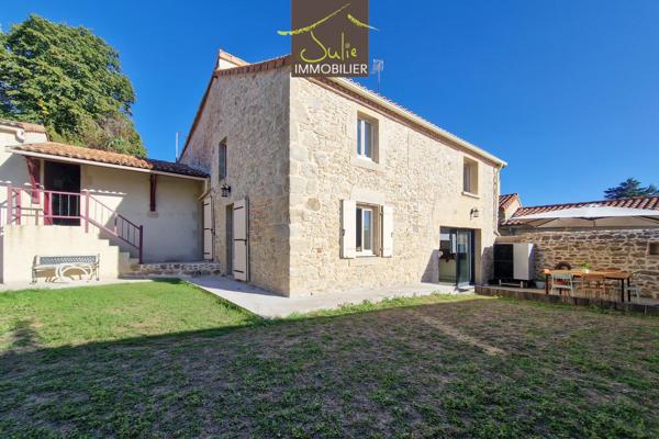 MAISON HYPER CENTRE VILLE A BRESSUIRE 145m² JARDIN et DOUBLE GARAGE