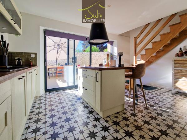 MAISON HYPER CENTRE VILLE A BRESSUIRE 145m² JARDIN et DOUBLE GARAGE