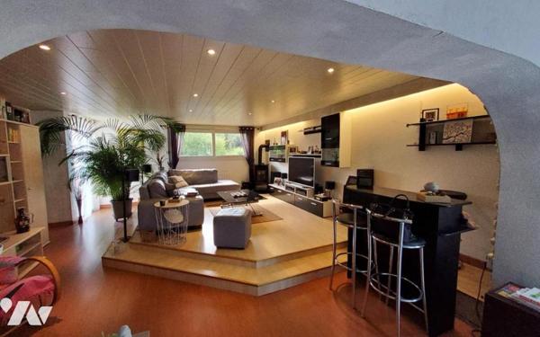 CARNOET - AFFAIRE COMMERCIALE AVEC LOGEMENT