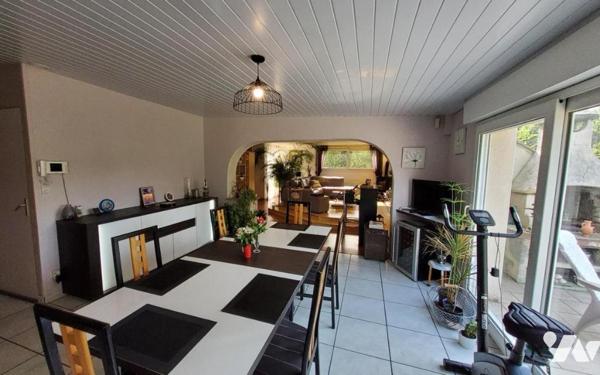 CARNOET - AFFAIRE COMMERCIALE AVEC LOGEMENT