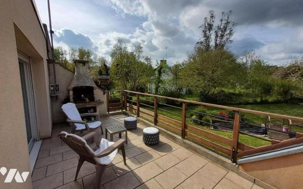 CARNOET - AFFAIRE COMMERCIALE AVEC LOGEMENT