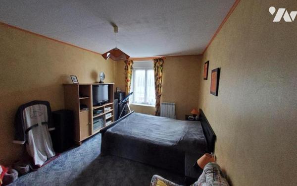CARNOET - AFFAIRE COMMERCIALE AVEC LOGEMENT