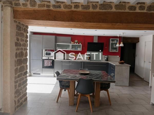 Maison en pierre, beaux volumes et maison d’amis
