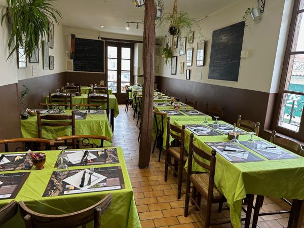 Dpt Gers (32), à vendre VIC FEZENSAC, fonds de commerce BAR-RESTAURANT - Possibilité de vente à terme