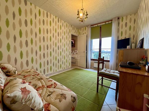 Appartement Carrieres Sur Seine 3 pièce(s) 42.22 m2 €194 000 ** - Référence 718