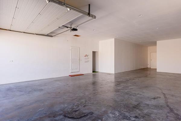 Maison contemporaine, entre vie et activité