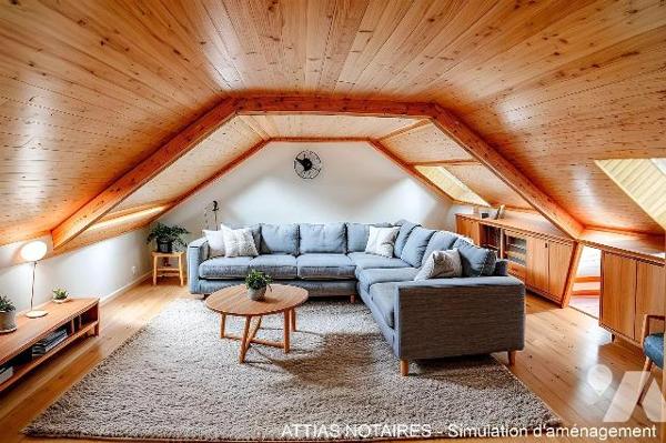 A VENDRE -  LA BAULE - HYPER CENTRE / GARE - APPARTEMENT DUPLEX T4 LUMINEUX - 
Au c?ur de vill...