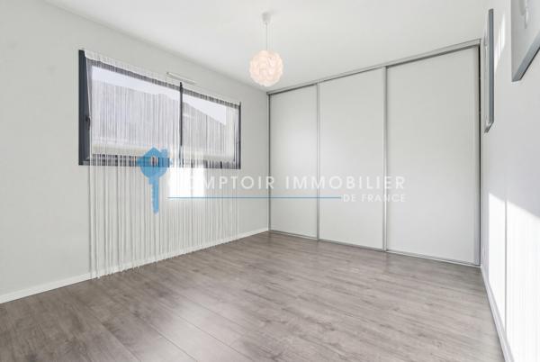 Maison
                                                                                                                                                                                                                                                                                                                        5 pièce(s)                                                                                                                                                                                                          4 chambre(s)                                                                                                                                                                                                          140  m²