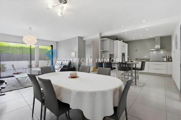 Maison
                                                                                                                                                                                                                                                                                                                        5 pièce(s)                                                                                                                                                                                                          4 chambre(s)                                                                                                                                                                                                          140  m²
