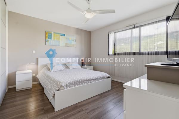 Maison
                                                                                                                                                                                                                                                                                                                        5 pièce(s)                                                                                                                                                                                                          4 chambre(s)                                                                                                                                                                                                          140  m²