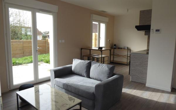 Maison à louer    3 pièces •  Mer