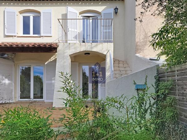 Maison avec jardinet