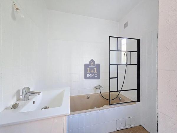 Maison avec jardinet